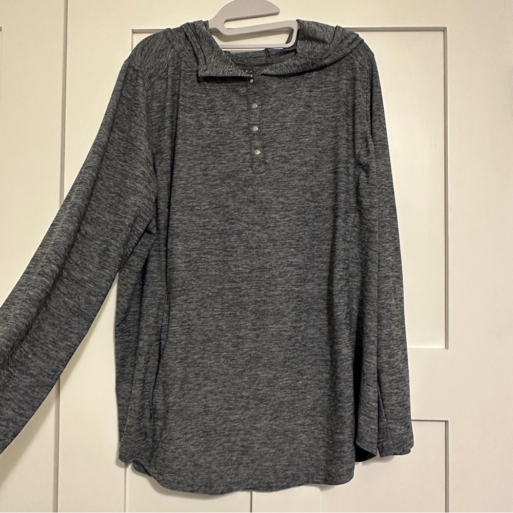 Duluth Trading Co. Gray Button Up Top